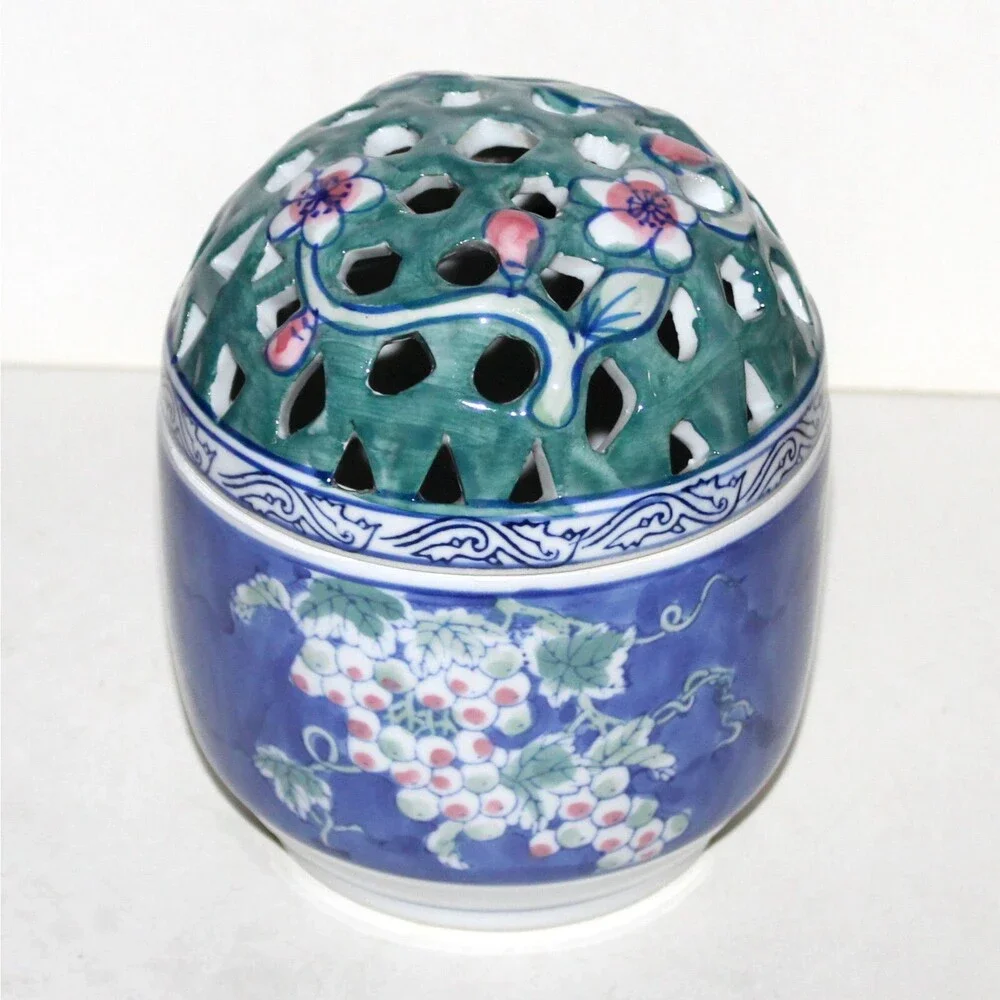 Vintage Large Ceramic Potpourri Container frog vase decor China blue asian lid